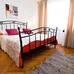 Apartman Apartments Crvena Orhideja *